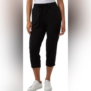 NEW 32 Degrees Women Nylon Lux Capri - Black M
